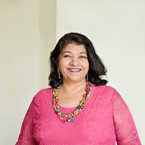 Reena colour portrait 1