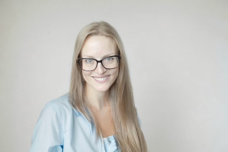 headshotaug2023 768x512